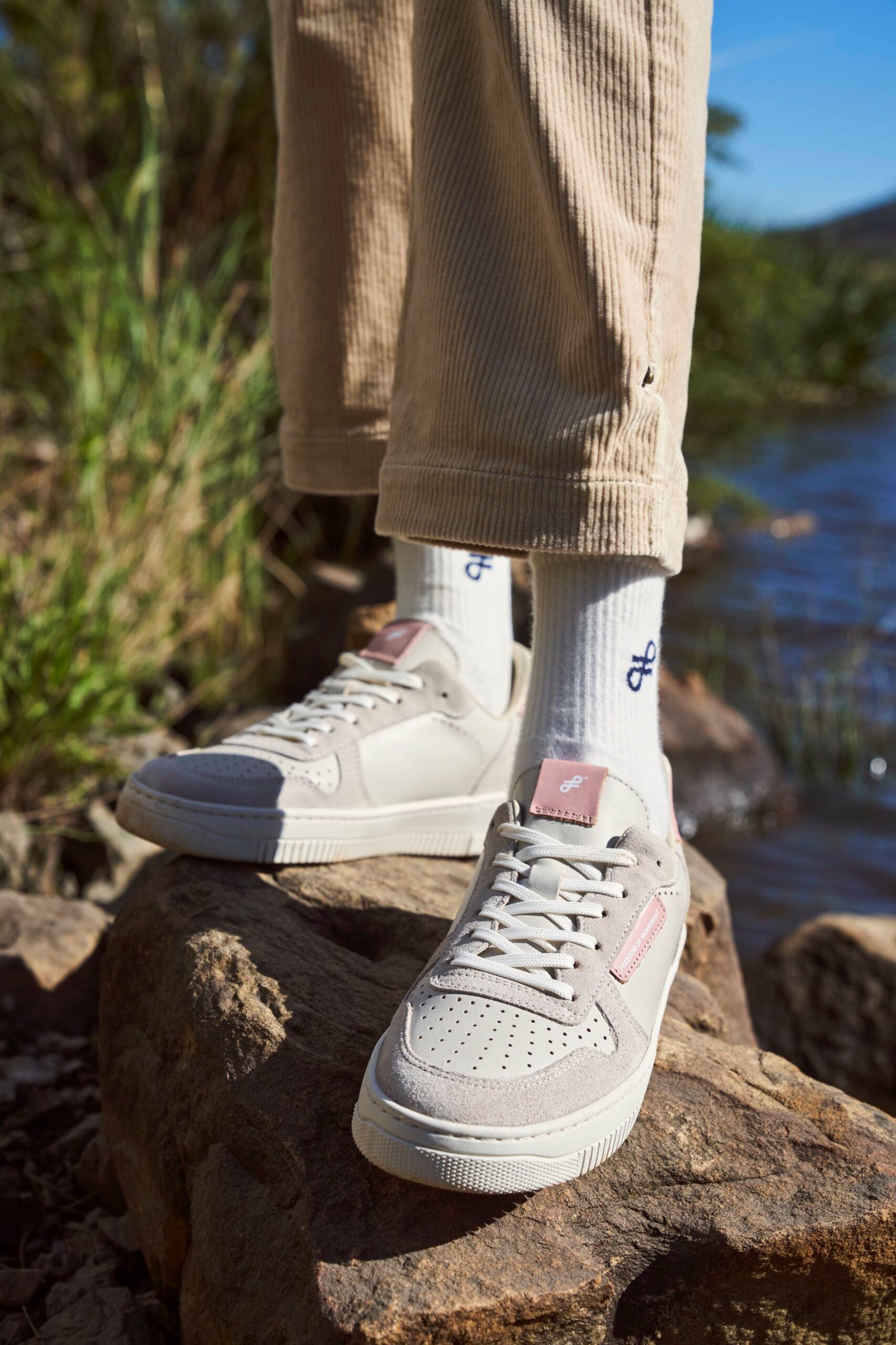 FOM Ladies Tekkie - Off-White/ Blush